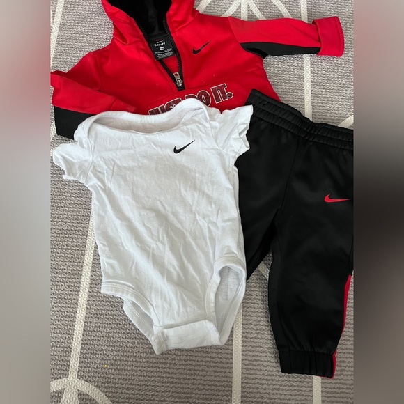 Nike matching set - Picture 3 of 3